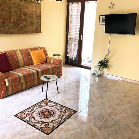 Bed and Breakfast Di Padre In Figlio Caserta Exterior foto